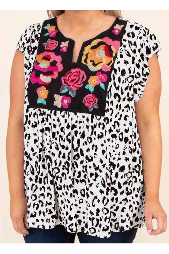 Blusa estampada leopardo y floral tallas grandes